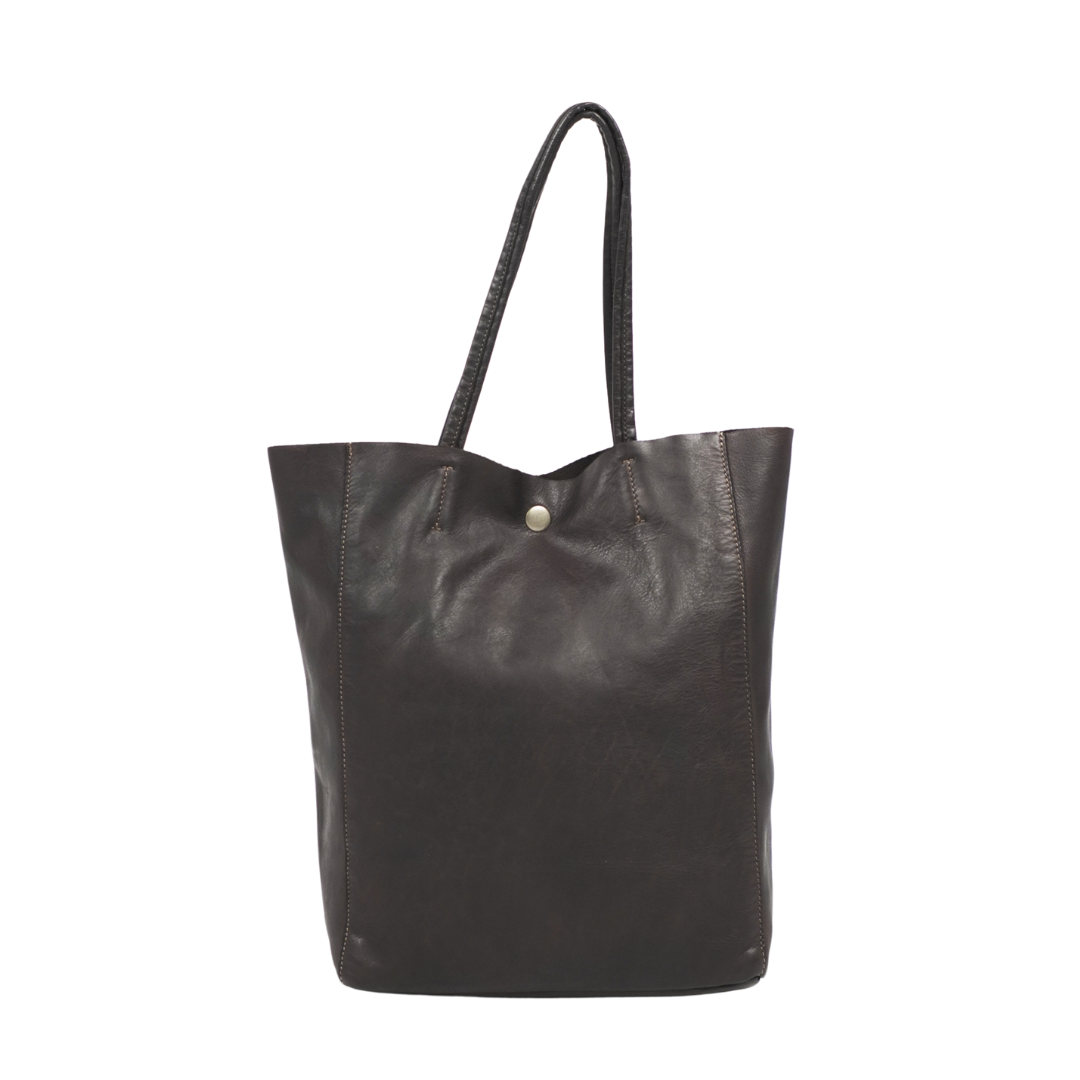 SHOPPER NICOLE