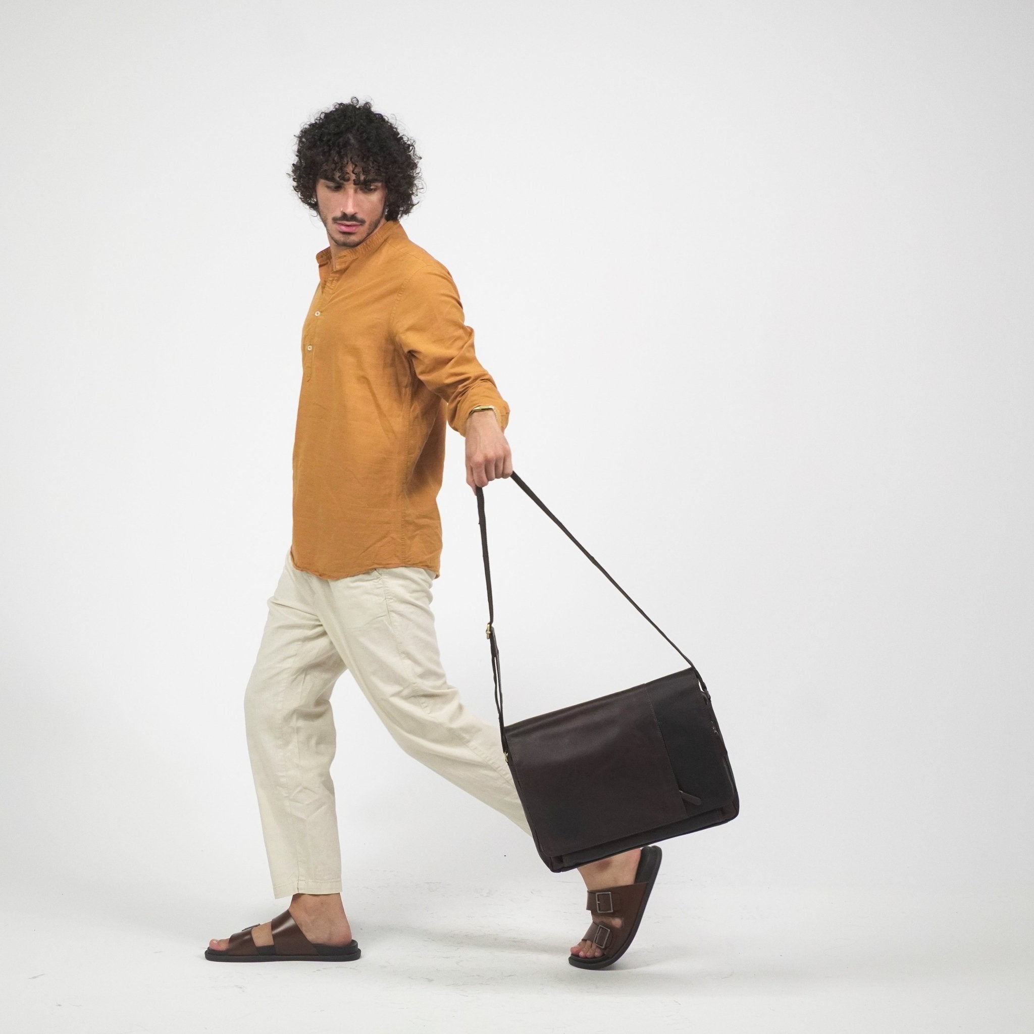 BRIEFCASE VIATGE - Re - Cuir